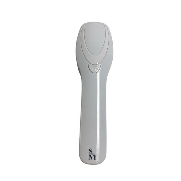 Solaris Laboratories NY Intensive LED Hair Growth Brush - Picture 4 of 4